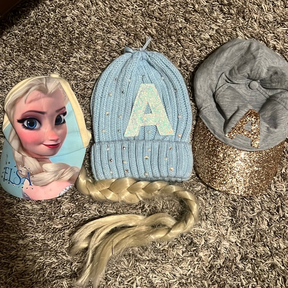 Used girls hats set of 3